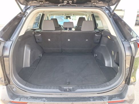 Used 2021 Toyota RAV4 XLE image 37