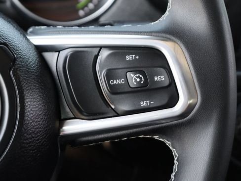 Used 2023 Jeep Wrangler Unlimited Sahara AWD/4WD image 23