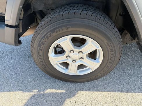 Used 2019 Jeep Wrangler Unlimited Sport S AWD/4WD image 38