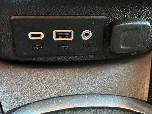 Used 2020 Chevrolet Malibu LT FWD image 23