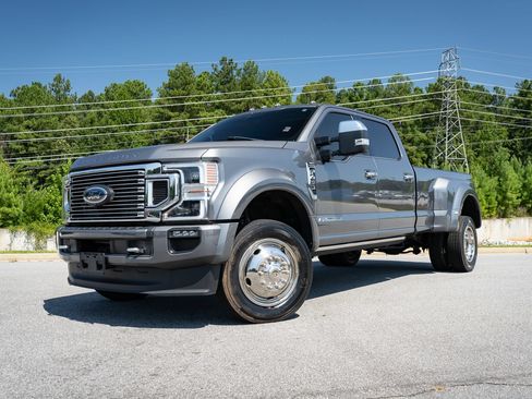 Used 2022 Ford F450 Platinum w/ FX4 Off-Road Package AWD/4WD image 5
