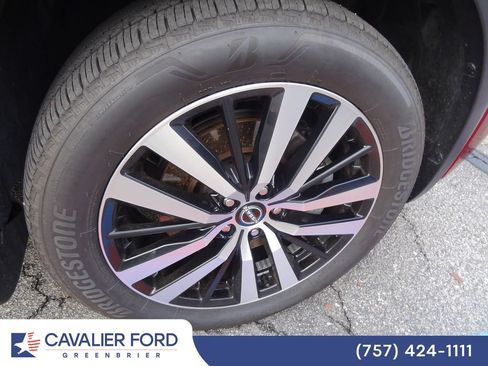 Used 2024 Nissan Pathfinder Platinum AWD/4WD image 14