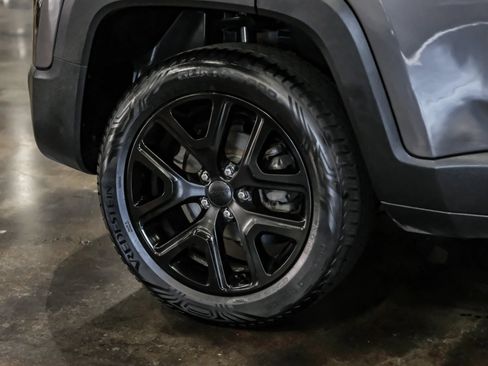 Used 2017 Jeep Renegade Altitude AWD/4WD image 52