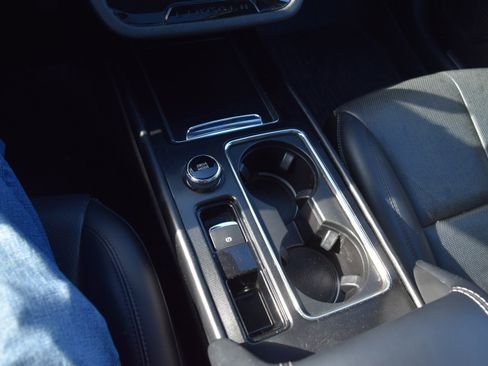 Used 2022 Lincoln Corsair AWD w/ Premium Package image 16