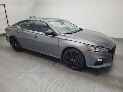 Used 2022 Nissan Altima 2.5 SR w/ Midnight Edition Package image 11