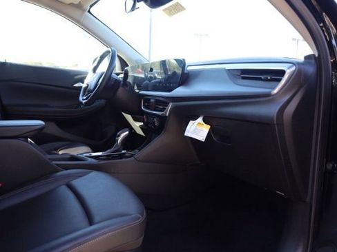 Used 2024 Buick Encore GX Sport Touring image 32