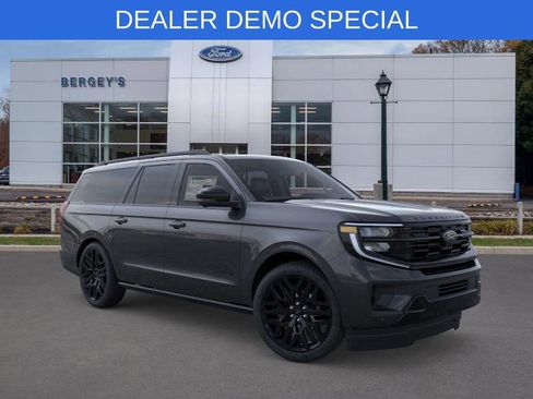 New 2026 Ford Expedition Max Platinum w/ Stealth Performance Package AWD/4WD image 7