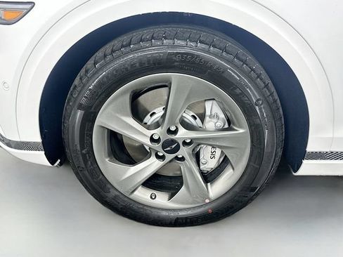 New 2026 Genesis GV70 2.5T Advanced AWD/4WD image 23