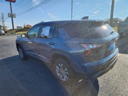 Used 2025 Chevrolet Equinox LT w/ Safety and Technology Package image 5