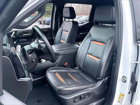 Used 2024 GMC Sierra 1500 AT4 w/ Technology Package image 15