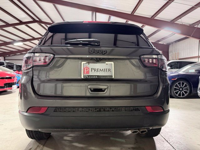 Used 2021 Jeep Compass Latitude FWD image 4