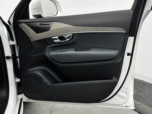 Used 2022 Volvo XC90 T6 Inscription w/ Advanced Package image 36