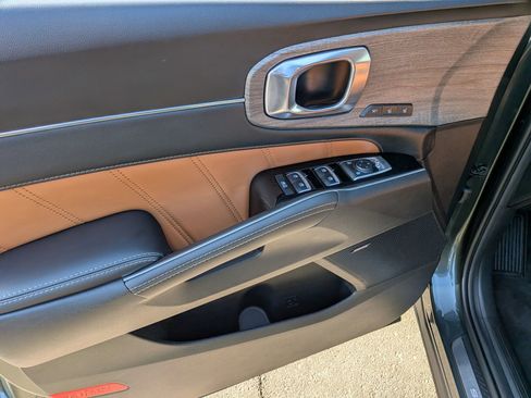 Used 2023 Kia Sorento SX Prestige AWD/4WD image 8