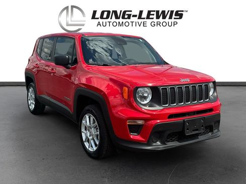 Used 2023 Jeep Renegade Latitude AWD/4WD image 10
