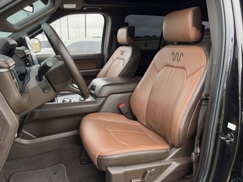 Used 2024 Ford Expedition King Ranch AWD/4WD image 30