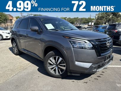 Used 2023 Nissan Pathfinder SL w/ Lighting Package (N92)