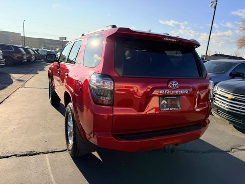 Used 2019 Toyota 4Runner SR5 image 6