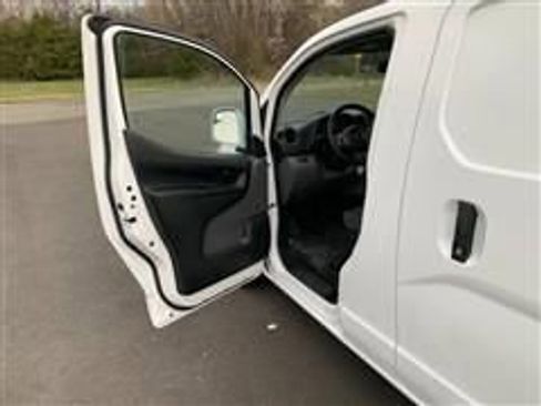 Used 2017 Nissan NV200 SV w/ Technology Package image 34