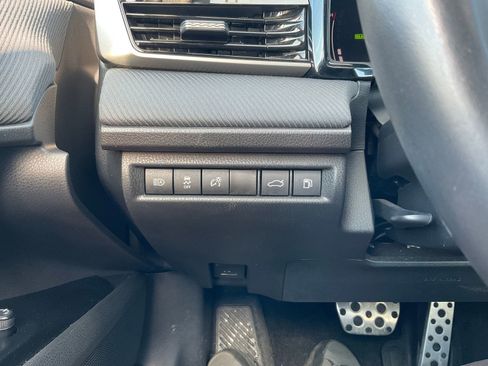 Used 2025 Toyota Camry image 23