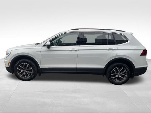 Used 2020 Volkswagen Tiguan SE w/ Panoramic Sunroof Package image 13