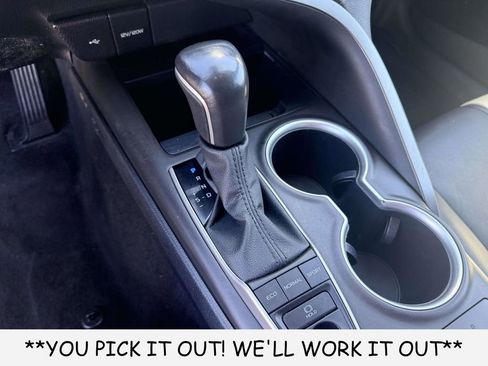 Used 2022 Toyota Camry XLE FWD image 21