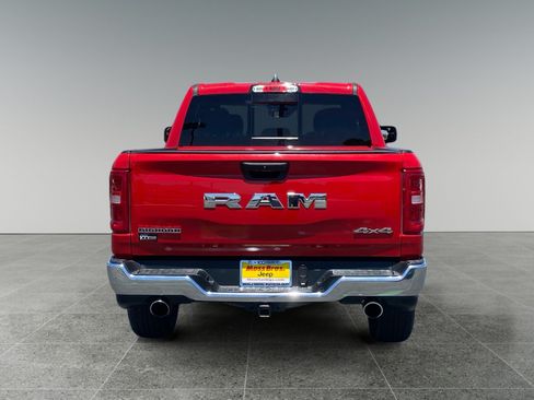 Used 2025 RAM 1500 Big Horn AWD/4WD image 4