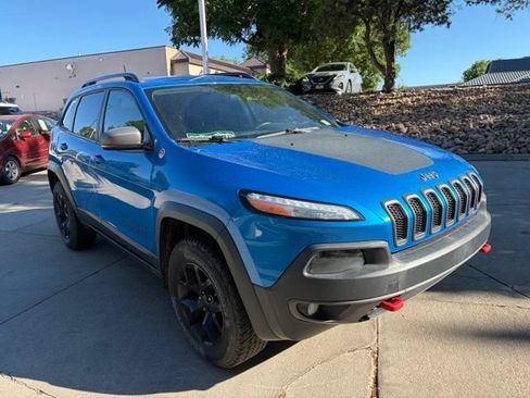 Used 2018 Jeep Cherokee Trailhawk w/ Comfort/Convenience Group AWD/4WD image 7