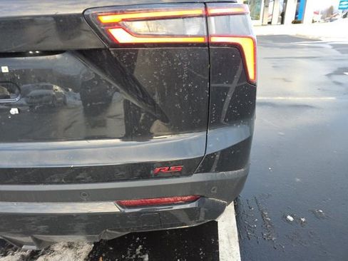 Used 2025 Chevrolet Equinox RS w/ Safety and Technology Package image 10