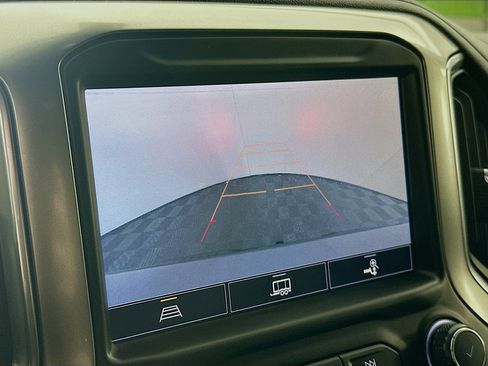 Used 2021 Chevrolet Silverado 1500 LT Trail Boss w/ Convenience Package II image 23