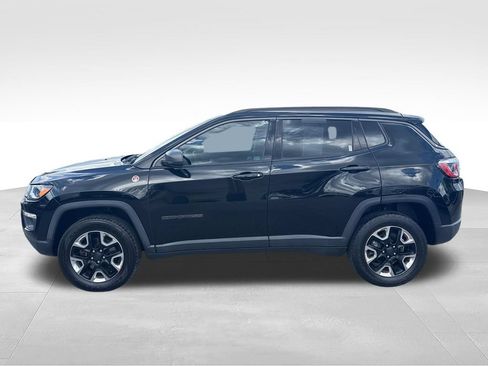 Used 2018 Jeep Compass Trailhawk w/ Leather Interior Group AWD/4WD image 2