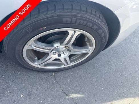 Used 2015 Toyota Yaris L FWD image 19