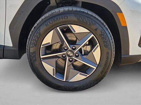 Used 2025 Hyundai Tucson SEL FWD image 24