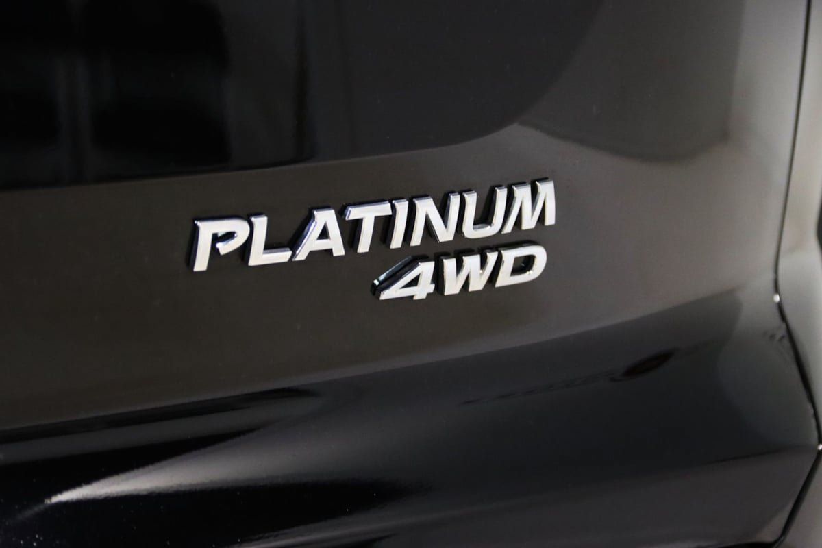 Used 2022 Nissan Pathfinder Platinum AWD/4WD image 21