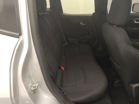 Used 2021 Jeep Renegade Latitude image 19