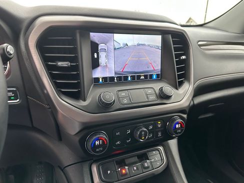 Used 2023 GMC Acadia AT4 w/ Technology Package image 17