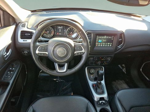 Used 2020 Jeep Compass Latitude image 11