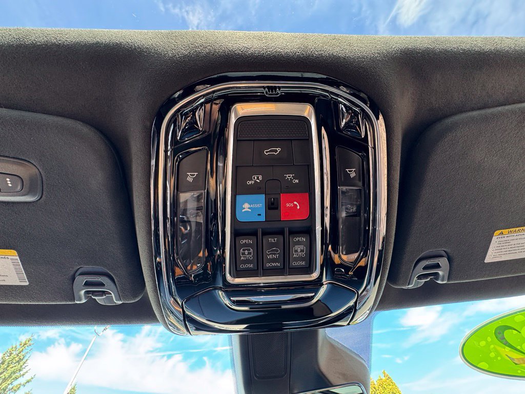 Used 2022 Jeep Grand Wagoneer Series III w/ Rear-Seat Entertainment Group AWD/4WD image 32
