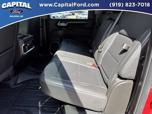 Used 2025 GMC Sierra 2500 SLT w/ SLT Premium Package AWD/4WD image 18