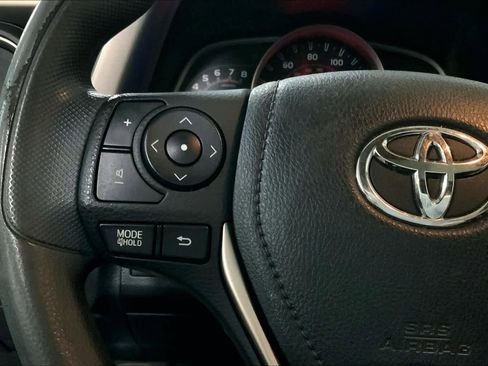 Used 2013 Toyota RAV4 XLE image 24