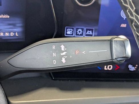 Used 2024 Chevrolet Traverse LT image 11