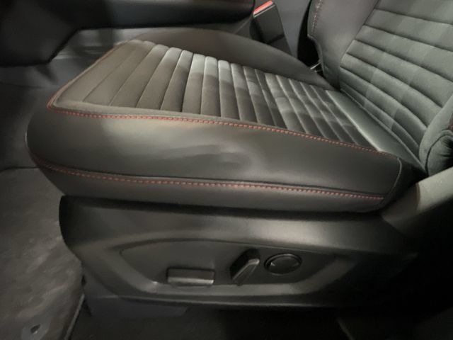 Used 2026 Ford Explorer ST-Line w/ ST-Line Street Pack AWD/4WD image 18