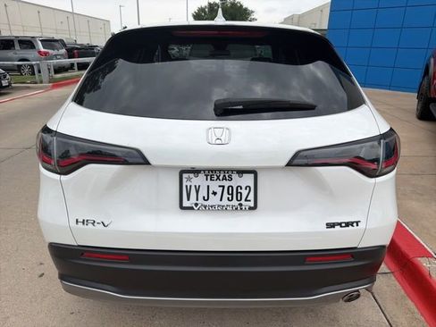 Used 2025 Honda HR-V Sport image 6