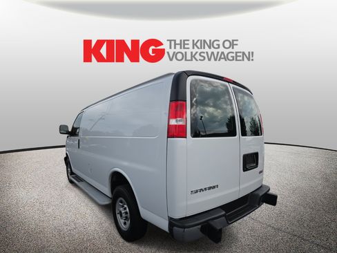 Used 2024 GMC Savana 2500 w/ Driver Convenience Package RWD image 5