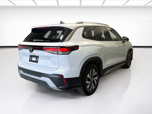 Used 2025 Volkswagen Tiguan S FWD image 4