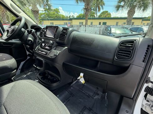 Used 2025 RAM ProMaster 2500 w/ U-Haul Equipment Group FWD image 12