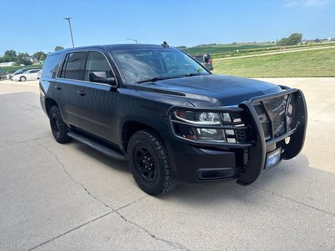 Used 2016 Chevrolet Tahoe 4WD image 3