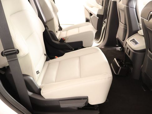 New 2026 Lincoln Navigator Premiere AWD/4WD image 16