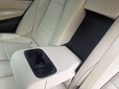 Used 2021 Mercedes-Benz GLE 350 4MATIC image 38