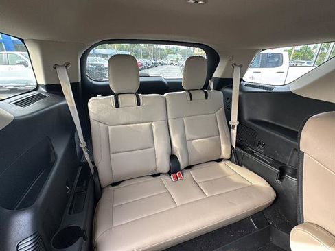 Used 2020 Ford Explorer XLT w/ Equipment Group 202A image 12