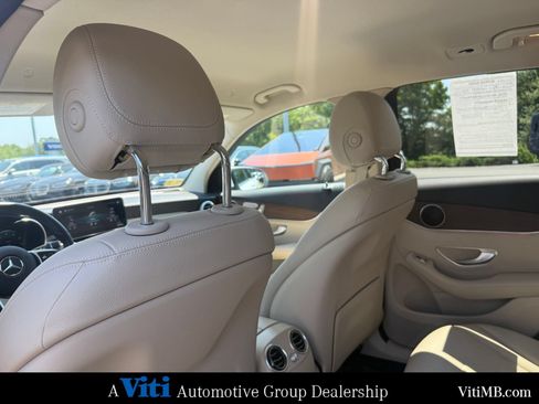 Used 2021 Mercedes-Benz GLC 300 4MATIC image 20